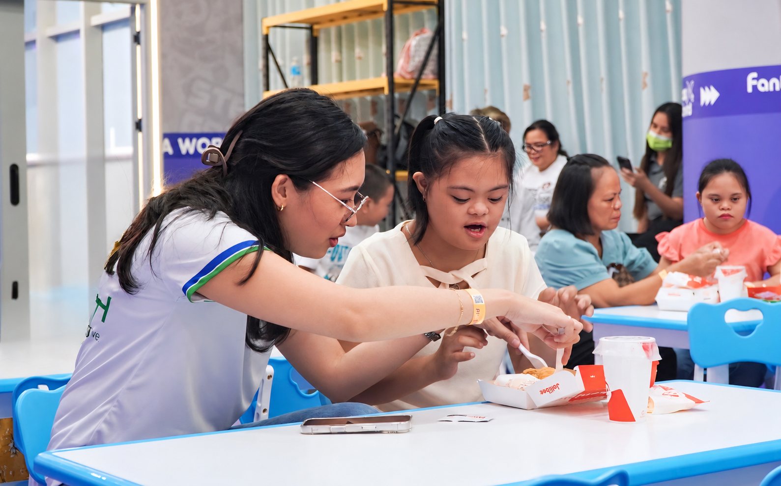 A craft activity at the Meaningful Relationships gathering with DSAPI – Cebu.