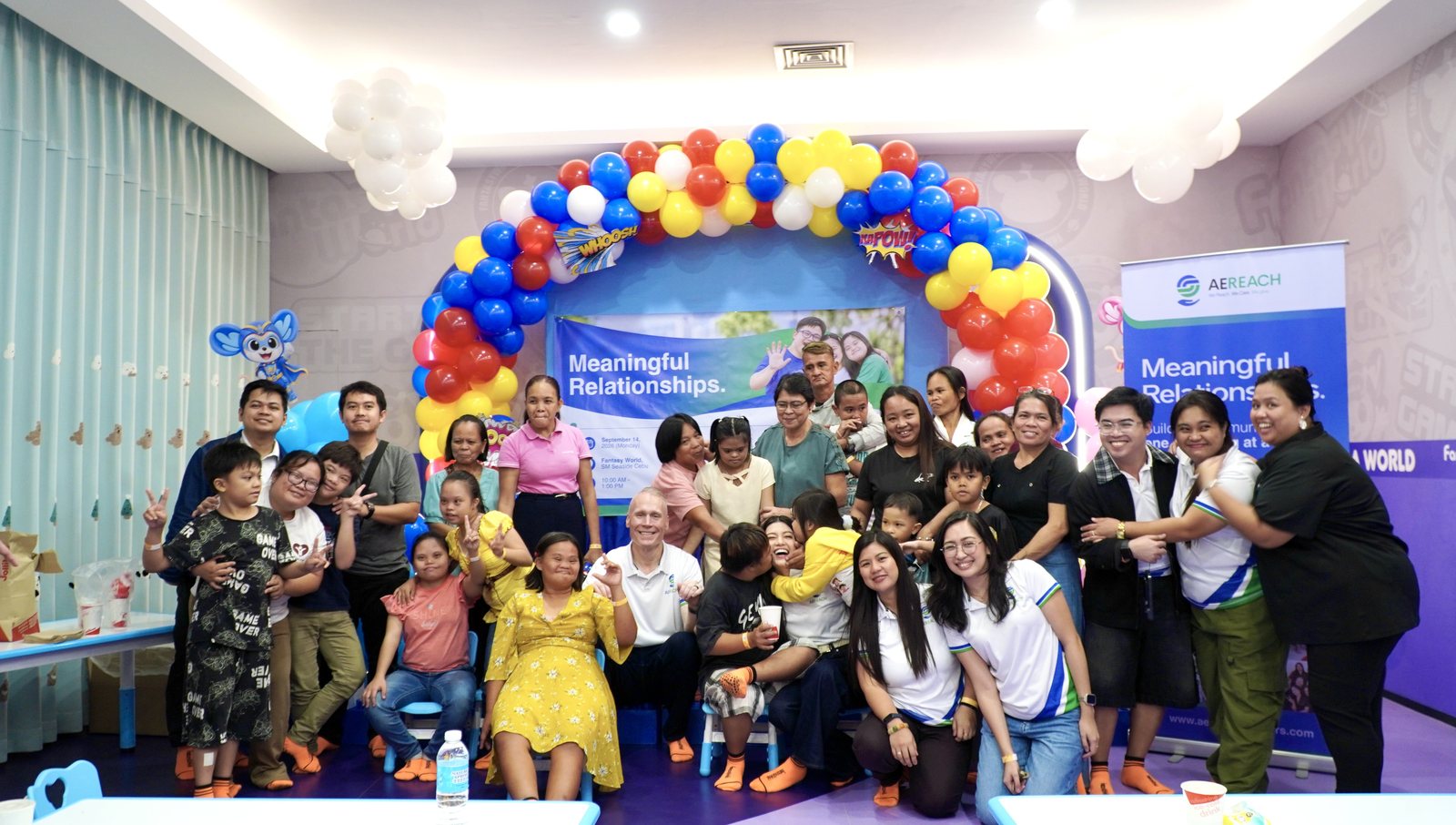 A big group photograph at the gathering.