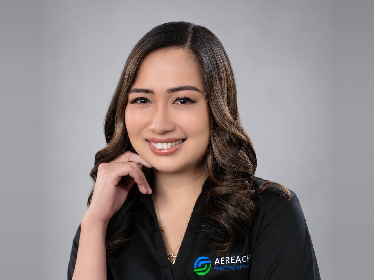 An Aereach executive assistant in the studio.